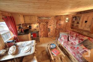 Chalets Le Mazot de la Fis : photos des chambres