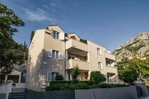 Apartments SVI-MI - Gradac