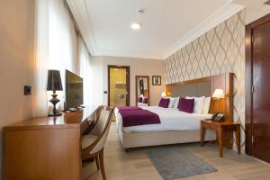 Double Room room in Xenon Hotel