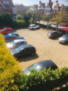 Virginia Court Hotel