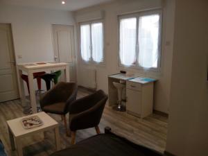 Appartements Studio neuf tout confort tres calme : photos des chambres