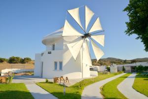 villa windmill Milos Greece