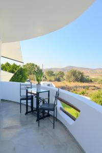 villa windmill Milos Greece