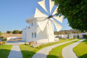 villa windmill Milos Greece