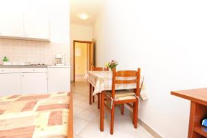 Studio with Terrace room in Apartments with a parking space Rovanjska Paklenica - 6209