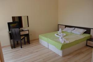 Apart Complex Amphora Palace