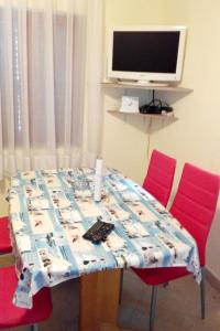 Two-Bedroom Apartment with Terrace and Sea View room in Apartments by the sea Cove Donja Kruscica - Donja Krusica Solta - 17064