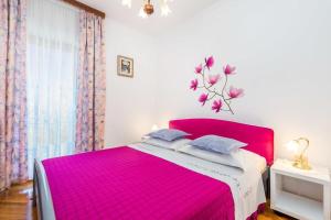 One-Bedroom Apartment with Terrace and Sea View room in Apartments with a parking space Kraj Opatija - 7724