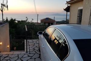 Comfy house with private garden & view, close to Kyparissia Castle Messinia Greece