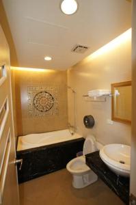Suite Gia Đình Có Ban Công (Family Suite with Balcony)