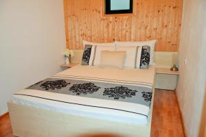 One-Bedroom Apartment with Balcony room in Apartments with a parking space Drvenik Donja vala Makarska - 12297