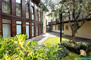 CASA VERDE - Holiday Home Garda Trentino