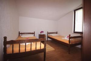 Apartments by the sea Pisak, Omis - 12545