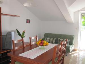 Two-Bedroom Apartment with Terrace and Sea View room in Apartments with a parking space Medveja Opatija - 7721