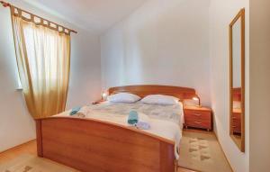 Two-Bedroom Apartment with Terrace and Sea View room in Apartments with a parking space Nerezine Losinj - 7961
