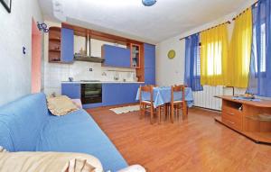 Apartments with a parking space Vlasici, Pag - 12766