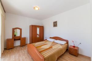 Family-friendly apartments with swimming pool Privlaka, Zadar - 12922