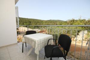 Two-Bedroom Apartment with Terrace and Sea View room in Apartments by the sea Cove Pokrivenik Hvar - 8673