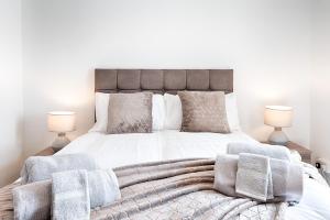 Contractor-Approved - 4 Bed - Smart TVs - Access M4