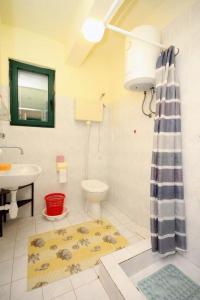 Two-Bedroom Apartment with Terrace and Sea View room in Apartments by the sea Zavala Hvar - 8745