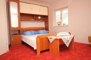 3 star penzion Apartments with WiFi Vis - 8843 Vis Hrvaška