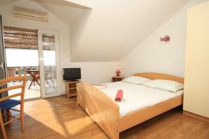 Studio with Terrace and Sea View room in Apartments with WiFi Komiza Vis - 8911