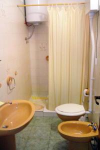 Apartments by the sea Pisak, Omis - 9456