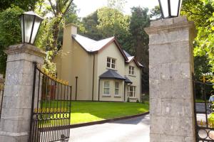 The Lodge Double Room room in Ballyseede Castle