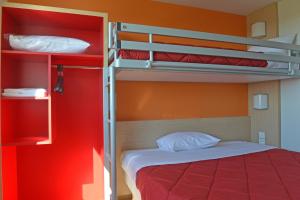 Hotels Premiere Classe Reims Nord - Betheny : Chambre Triple (1 Lit Double et 1 Lit Simple)