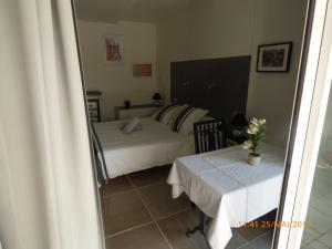 B&B / Chambres d'hotes MAS MAURANE-Chambre d'hote avec SPA prive aux portes d'ARLES : photos des chambres