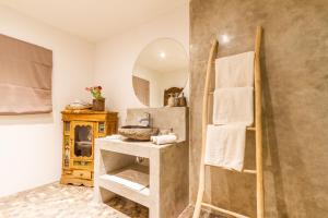 Villa Namu by Alfred in Bali