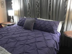 Deluxe King Room room in Wild Wisteria