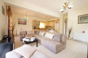 Kalliopi's Home - Karavomylos