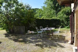 Appartements Du vert & du bon air - Linge maison inclus - Parking Prive Gratuit - Centre ville Bergerac 10mn - Domaine Bellevue Cottage en Perigord : photos des chambres
