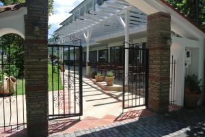 Milies Apartments