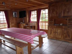 Appartements Chalet Les Lioues : photos des chambres