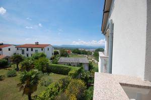 Apartments Nency by El-Pi Tours