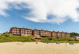 Hallmark Resort in Cannon Beach