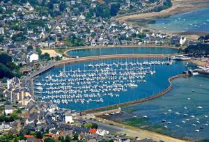 Appartements studio expose plein sud vu sur le port de plaisance : photos des chambres