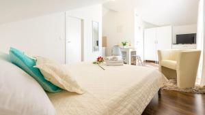 Apartments Sandra Solitudo II