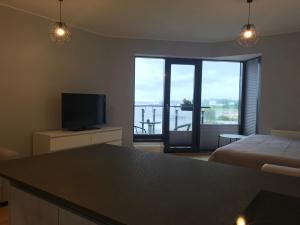 Apartment24 Yacht Club View