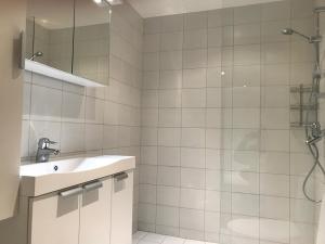 Apartment24 Yacht Club View