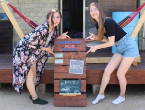 磯ノ浦駅前ゲストハウス 月と空moon and sky