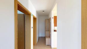 Apartments with parking space Vilanija, Umag - 17240