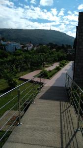 Guest House Eight Roses