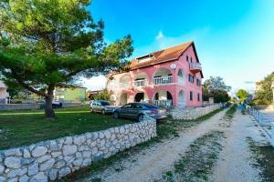 One-Bedroom Apartment room in Apartments Lojan