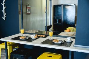 Home Plus Psirri Apartment