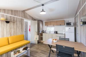 Campings Camping Les Grenettes : photos des chambres