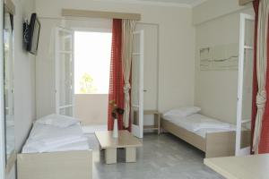 Happyland Hotel Apartments