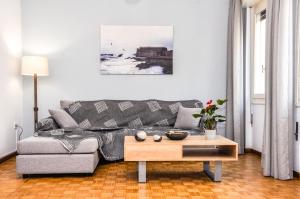 The Elegant. Spacious city center apartment.